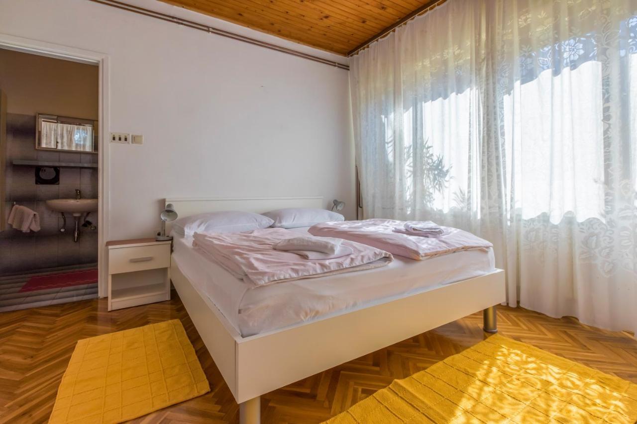 Apartments With A Parking Space Selce, Crikvenica - 2381 Экстерьер фото